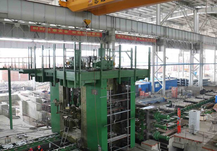 铝热轧机安装现场